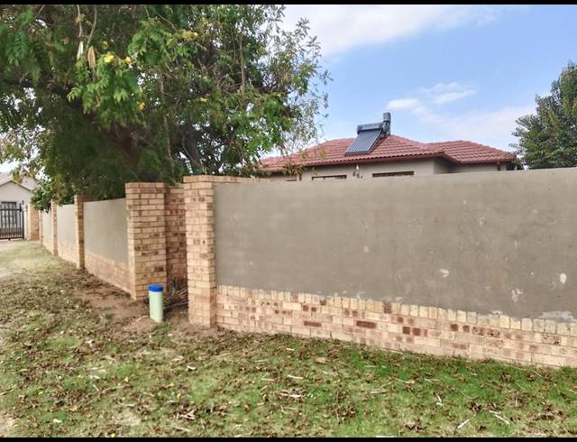 3 BEDROOM HOUSE FOR SALE IN BIRCH ACRES